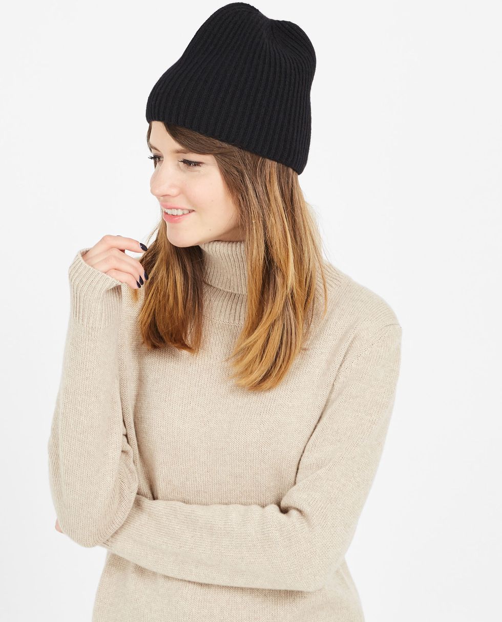 Шапка в рубчик One size Шапка в рубчик One sizeаксессуары<br><br><br>Артикул: 8007499<br>Размер: One size<br>Цвет: Черный<br>Новинка: НЕТ<br>Наименование en: Ribbed beanie hat